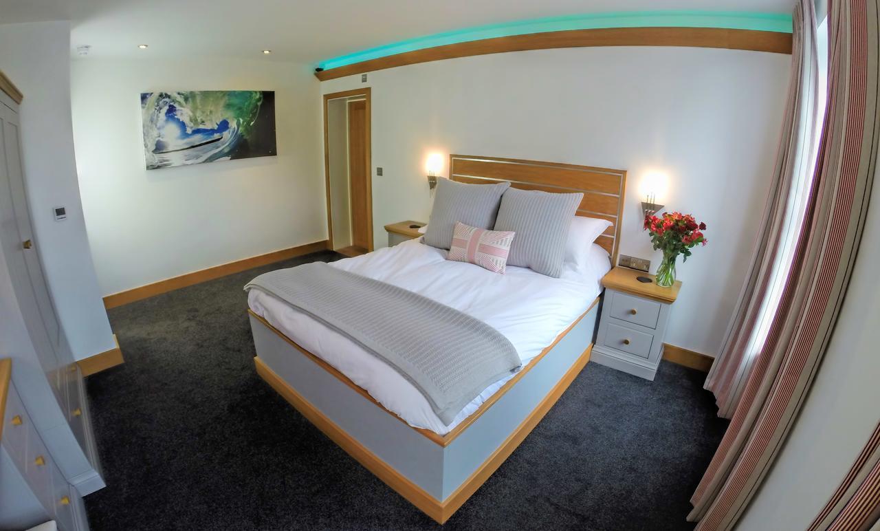The Oceanic Luxury Aparthotel Falmouth Eksteriør bilde